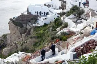 Wstrząsy na Santorini, wyspa opustoszała