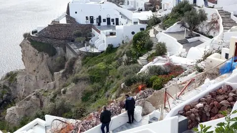 Wstrząsy na Santorini, wyspa opustoszała