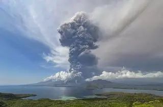 Erupcja wulkanu w Indonezji