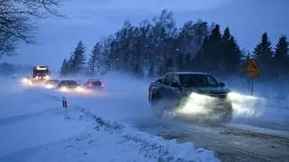 Bilans poniedziałkowych śnieżyc. Ponad 870 interwencji