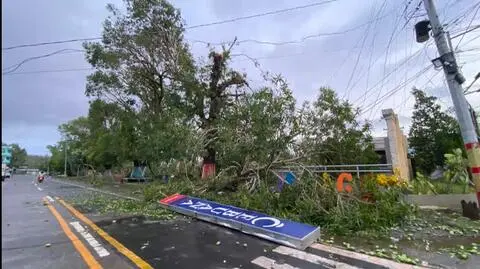 W Filipiny uderzył tajfun Kalmaegi