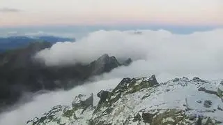 Śnieg na Łomnicy