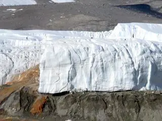 Masa lodowa Blood Falls, miejsce pobrania jednej z próbek