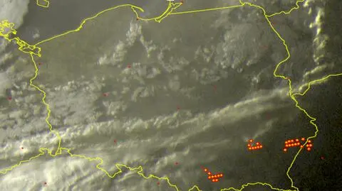 Grzmoty i błyski w kolejnych miejscach. Sprawdź, gdzie jest burza