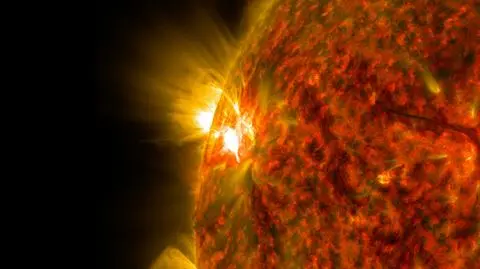 Wzmożona aktywność słoneczna na zdjęciu NASA z 5 listopada 2014 roku