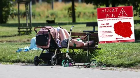 Alert RCB. "W przypadku pogorszenia zdrowia dzwoń pod 112"