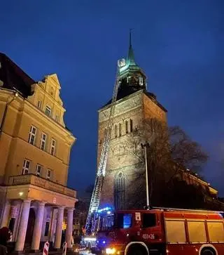 Iglica kościoła w Białogardzie została przechylona