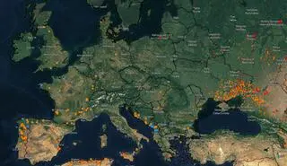 Mapa aktywnych i opanowanych pożarów z dni 10-17.08