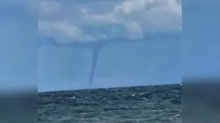Trąba widziana z plaży w Jastarni