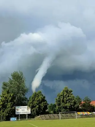 Zalążek trąby powietrznej 