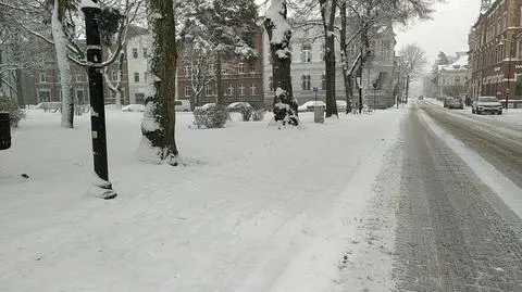 Sypnęło śniegiem. Biało od Dzierżoniowa po Słupsk