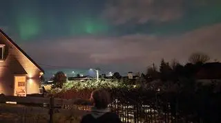 Zorze Polarna nad Bergen w zachodniej norwegii 