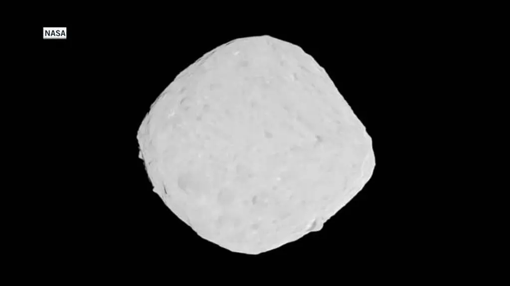 Trójwymiarowy model Asteroidy Bennu (NASA)