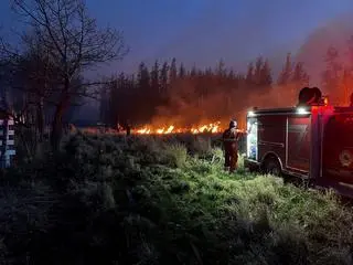 Strażacy gaszą pożary w prowincji Alberta