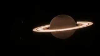 Saturn w obiektywie Teleskopu Webba