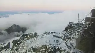 Śnieg na Łomnicy