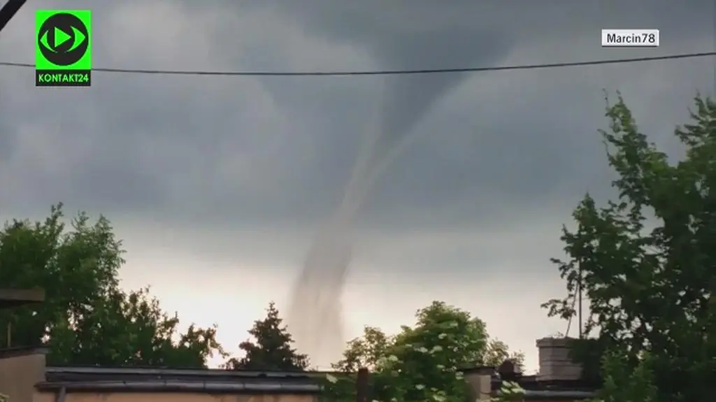 Nad powiatem lipskim przeszła trąba powietrzna