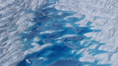 Zdjęcia wykonane przez naukowców z projektu Icebridge