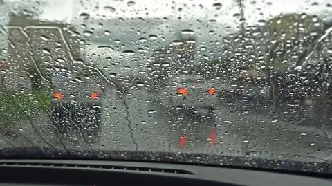Opady i mgły mogą utrudniać podróżowanie