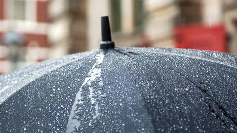 Pogoda na jutro. Na ogół pochmurnie, miejscami może słabo popadać