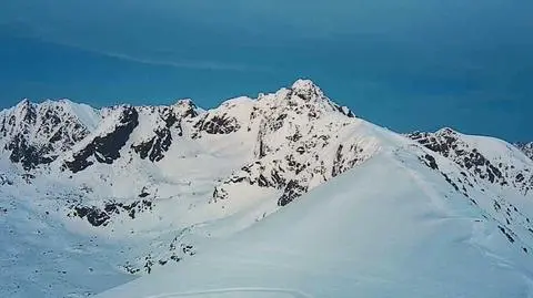 Tatry. TOPR nieustannie ostrzega przed lawinami