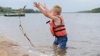 Jak upały zagrażają dzieciom?