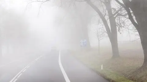 Utrudnienia dla kierowców. Mglisto w ośmiu województwach