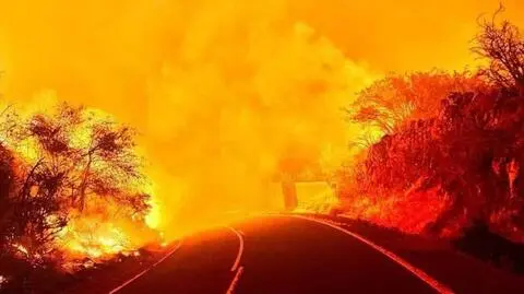 Na Teneryfie ewakuacje i zanieczyszczone powietrze. "Stoimy w obliczu pożaru, jakiego nigdy nie widzieliśmy"