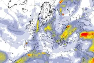 Pył znad Bliskiego Wschodu 25 sierpnia o godzinie 17