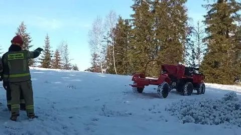 Kobieta nie żyje, mężczyzna jest w szpitalu. W Beskidach znaleziono dwie osoby w hipotermii