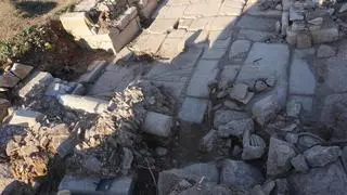 Znalezione fragmenty posągu