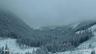 Tatry - widok na Dolinę Chochołowską w sobotę rano