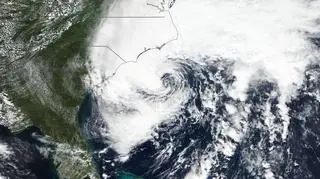 Burza tropikalna Ophelia na przed uderzeniem w Karolinę Północną