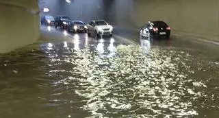 Z powodu ulewy zamknięto tunel pod Zakopianką