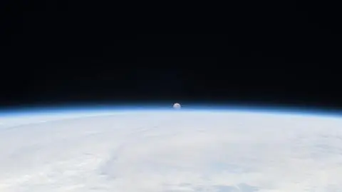 Księżyc z pokładu ISS