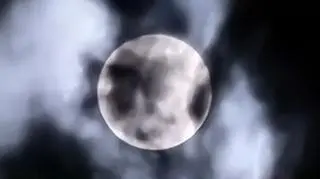 Londyn pełnią księżyca godz 03:01