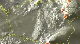 Wyładowania atmosferyczne w niedzielę