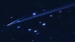 Asteroida (6478) Gault z charakterystycznym, podwójnym ogonem - jedna z najbardziej znanych aktywnych asteroid. Zdjęcie wykonane przez teleskop Hubble'a w 2019 roku