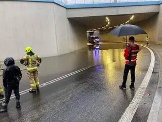 Z powodu ulewy zamknięto tunel pod Zakopianką