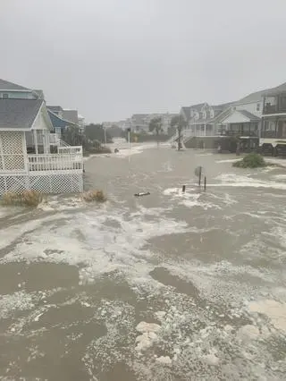 Ian przeszedł przez Pawleys Island, Karolina Południowa
