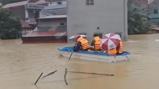 Dwa kraje zmagają się z tajfunem. Spadły setki litrów deszczu na metr kwadratowy