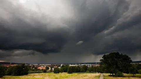 Weekend zacznie się groźnie. Duże ryzyko gradu w części Polski