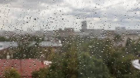 Wystąpią opady deszczu