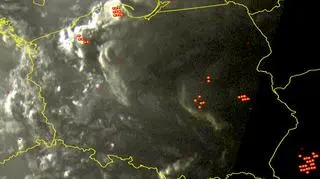 Wyładowania atmosferyczne w Polsce w niedzielę, godz. 20.10