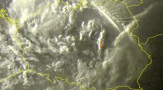 Wyładowania atmosferyczne w poniedziałek, godz. 19.15