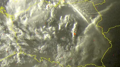 Grzmoty i błyski nad częścią kraju