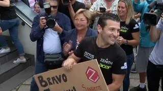 Franky Zapata na chwilę po historycznym locie w 2019 roku
