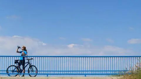 Na niebie w ciągu dnia sporo słońca