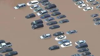 W New Jersey i Nowym Jorku samochody zostały uwięzione pod wodą