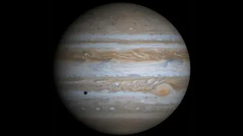 Jowisz w obiektywie sondy Cassini